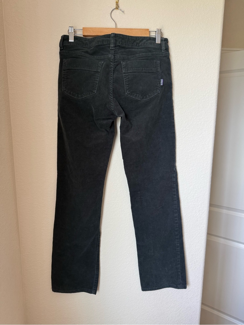 Patagonia Women's Corduroy Pants in Rockwall Regular Size 28 - Picture 2 of 4